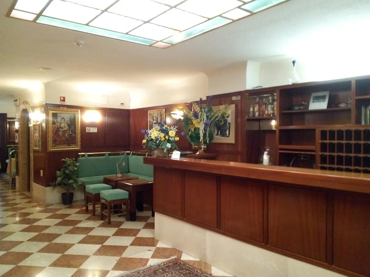 Hotel Diana Venecia Italia
