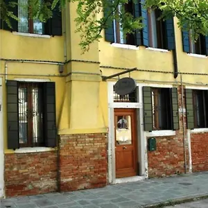 Alloggi Marinella *** Венеция