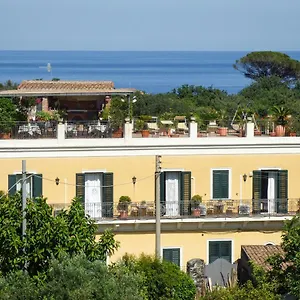 Palazzo Giovanni 3*, Acireale Italië