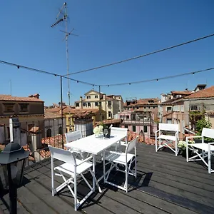 La Fenice 2* Venedik