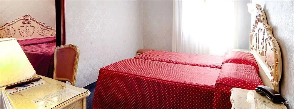 Hotel Diana Venedig 3*,