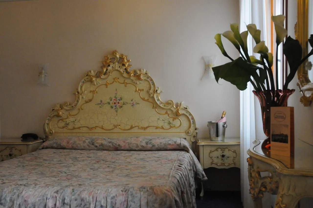 Hotel Diana Venedig 3*,