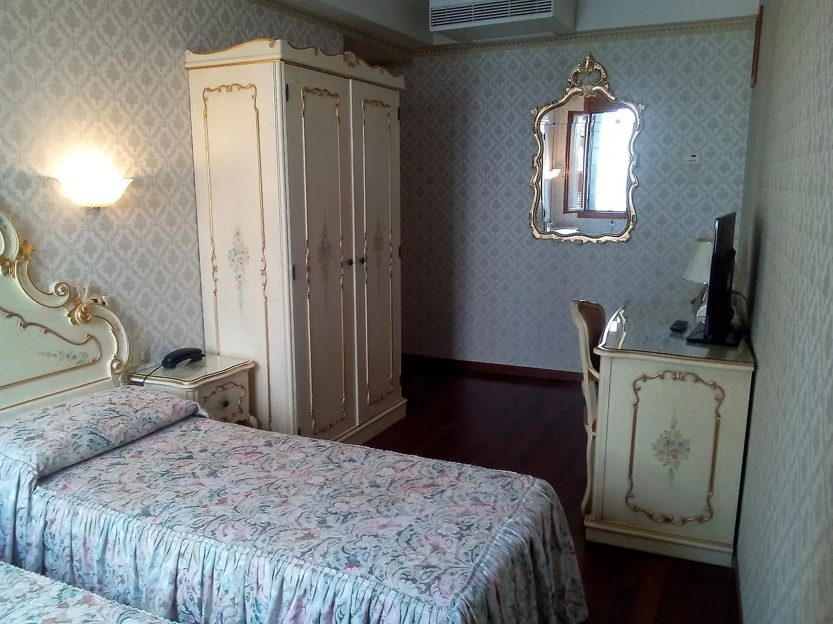 ***  Hotel Diana Venise Italie
